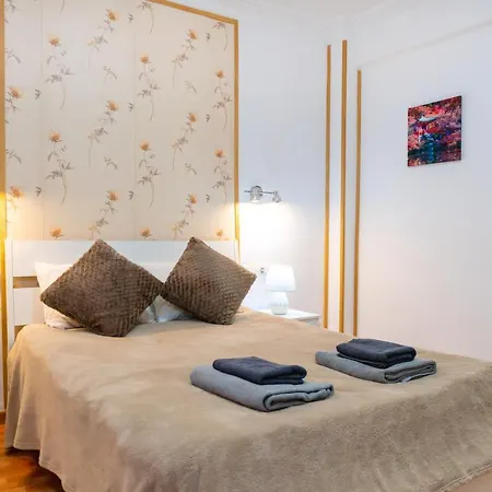 On-line Luxury Apart Pintor Stoolz, Free Wi-fi *