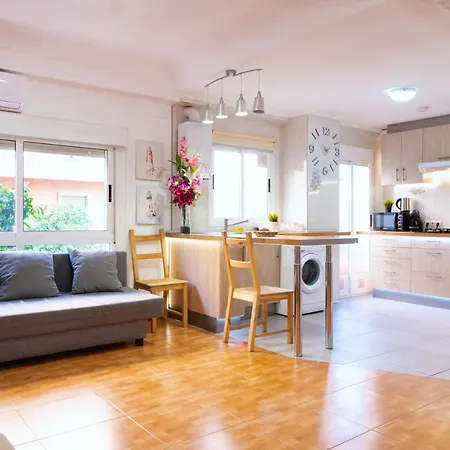 On-line Luxury Apart Pintor Stoolz, Free Wi-fi